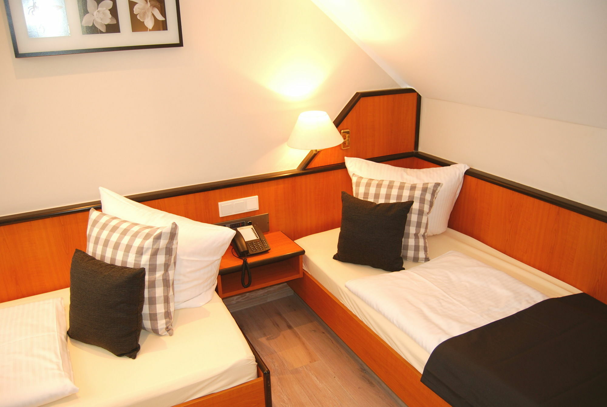 Hotel Am Martinsberg Άντερναχ Εξωτερικό φωτογραφία